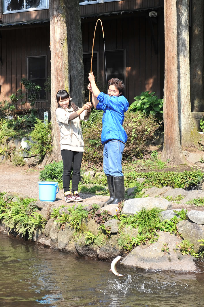 釣り堀銀座で釣り体験